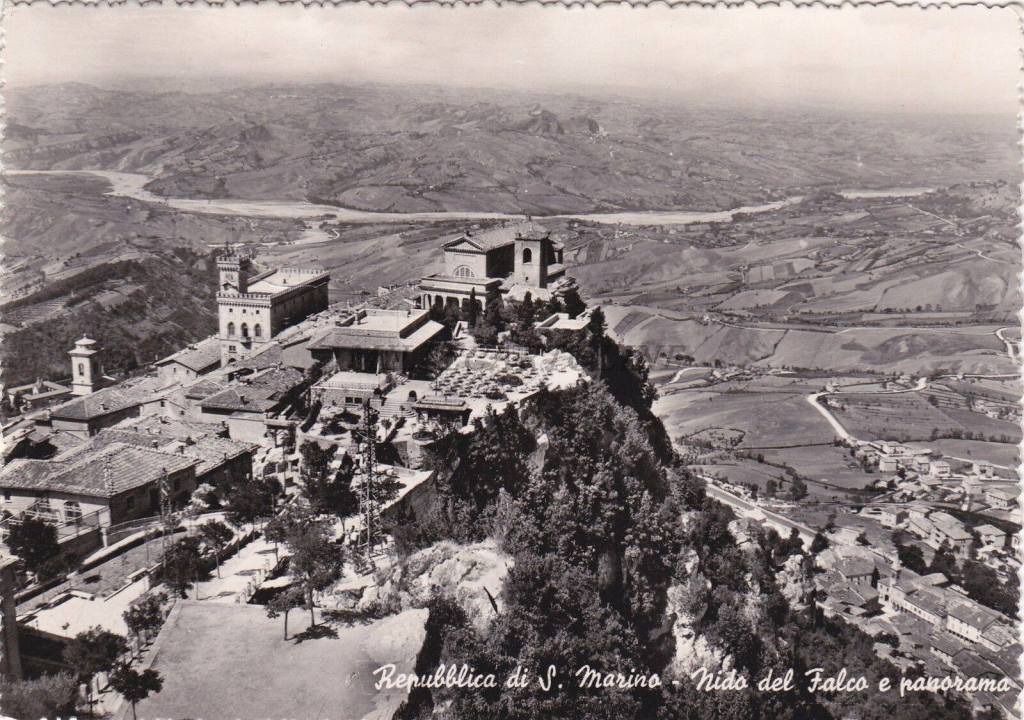 «Una commedia satirica nell’Italia nervosa di questi anni» – Intervista a Luca&nbsp;Restivo